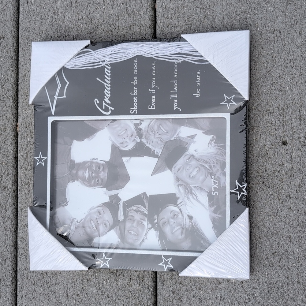 NWT 5x7 Graduation Photo Frame with Tassel